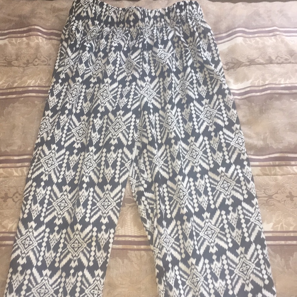 Black and white leggings